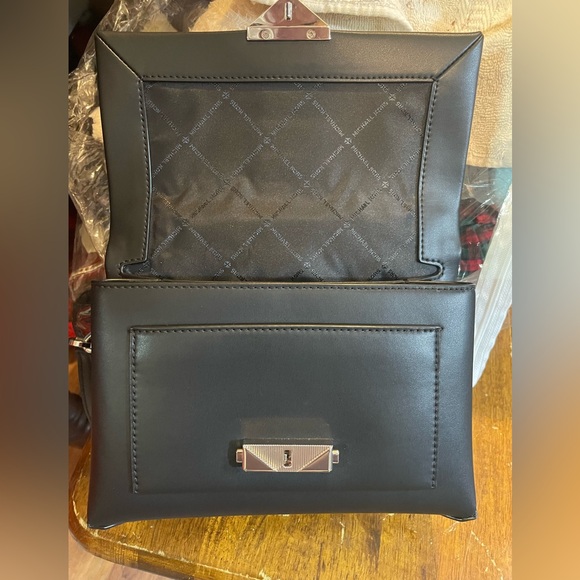 MICHAEL KORS Cece Medium Studded purse - Picture 3 of 9